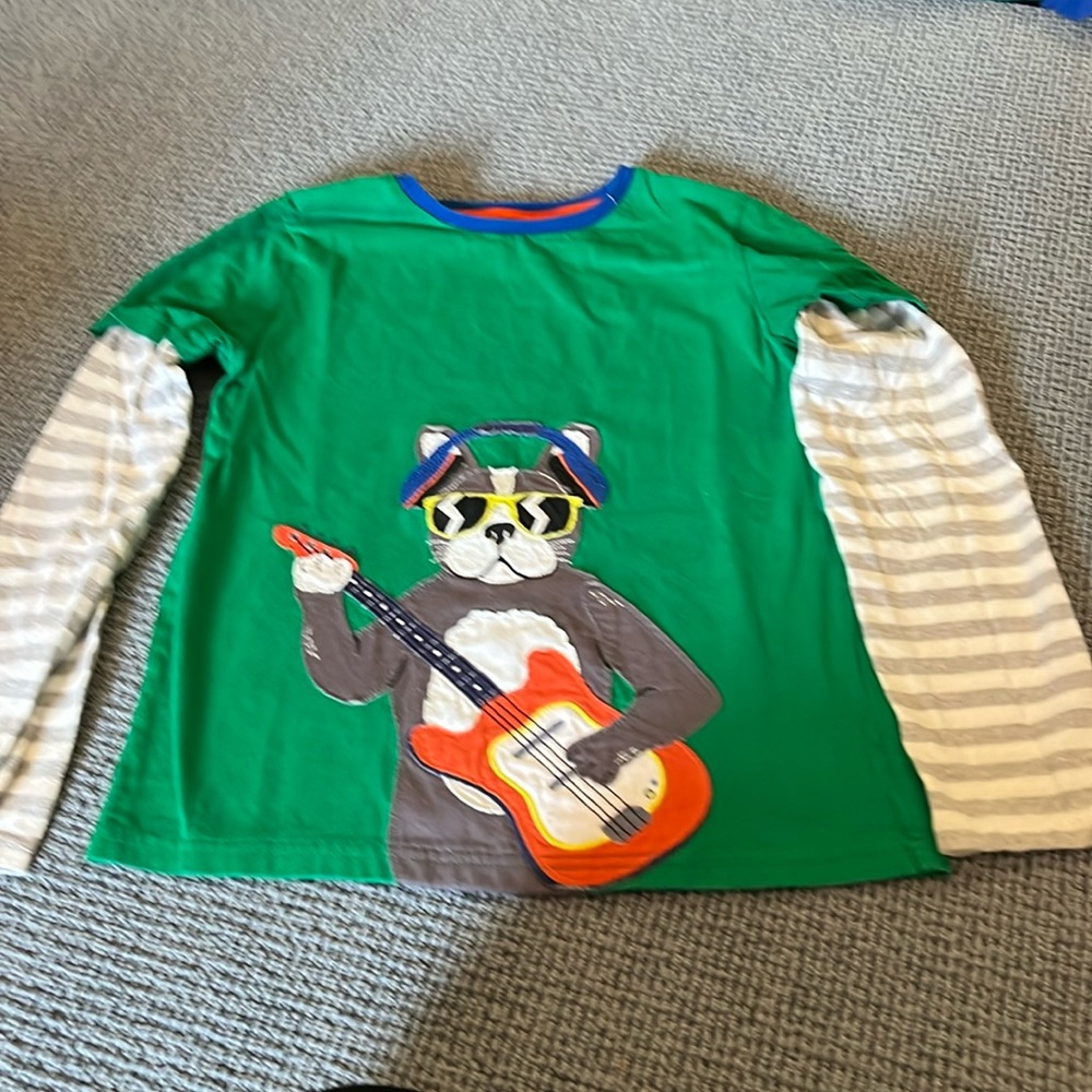 Boys mini boden long sleeve jersey.